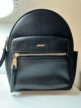 dkny nappa leather mini backpack Women's Handbags Backpack,BLK/GOLD,large : Clothing, Shoes & Jewelry DKNY Quilted Napa Leather Small